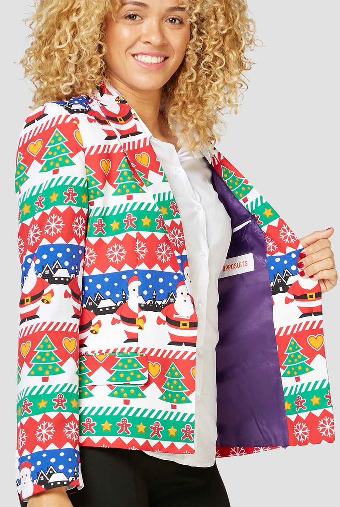 Mehrfarbige lustige Weihnachtsdruckjacke, die von einer Frau getragen wird, Blick von Innen