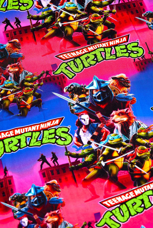 Hawaiihemd mit Teenage Mutant Ninja Turtles-Aufdruck.