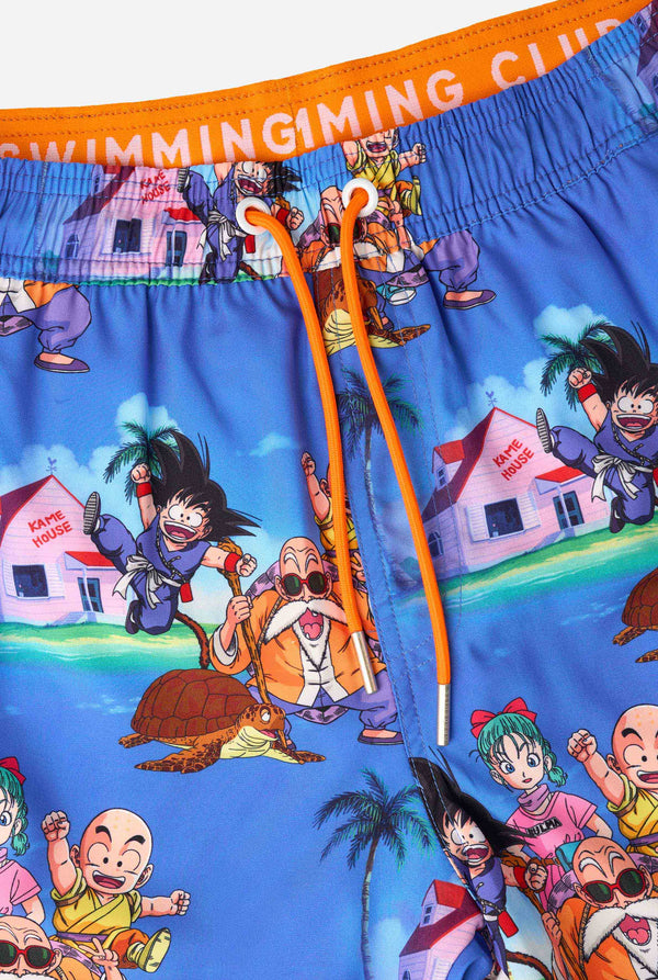 Blaue Badeshorts für Herren mit Dragon Ball-Motiv mit Goku, Krillin, Master Roshi und anderen Charakteren von Kame House. Perfekt für Anime-Fans am Strand oder Pool.