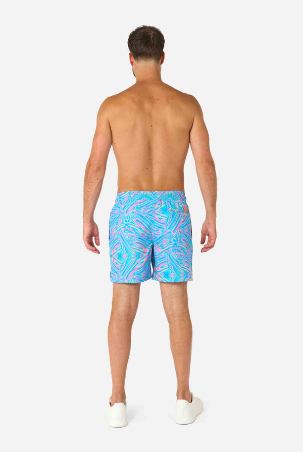 Lebendige holografische Badeshorts für Herren mit faszinierendem Wirbeldesign in Blau, Rosa und Lila. Auffällige und stylische Bademode für Sommerspaß.
