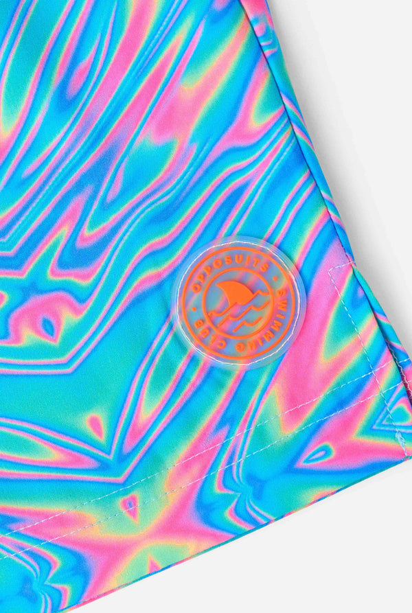 Lebendige holografische Badeshorts für Herren mit faszinierendem Wirbeldesign in Blau, Rosa und Lila. Auffällige und stylische Bademode für Sommerspaß.