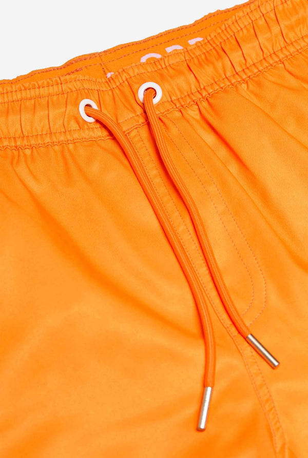 Neon leuchtend orange Badehose für Männer, Nahaufnahme