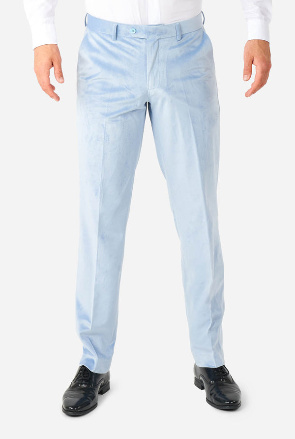 Mann im blauen Samt-Smoking, Blick auf die Hose