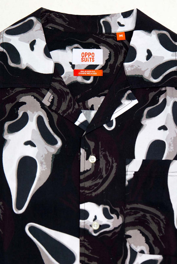 Schwarzes Hawaiihemd mit Ghostface-Aufdruck, Nahaufnahme