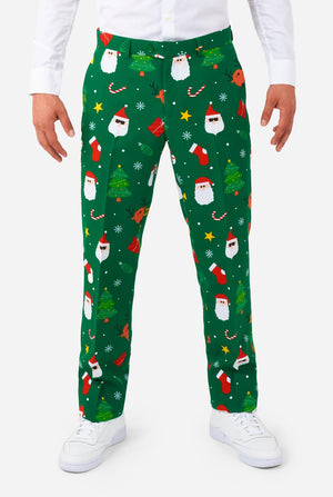 Mann trägt einen grünen Weihnachtsanzug für Herren mit Weihnachtsmotiven, Nahaufnahme der Hose.