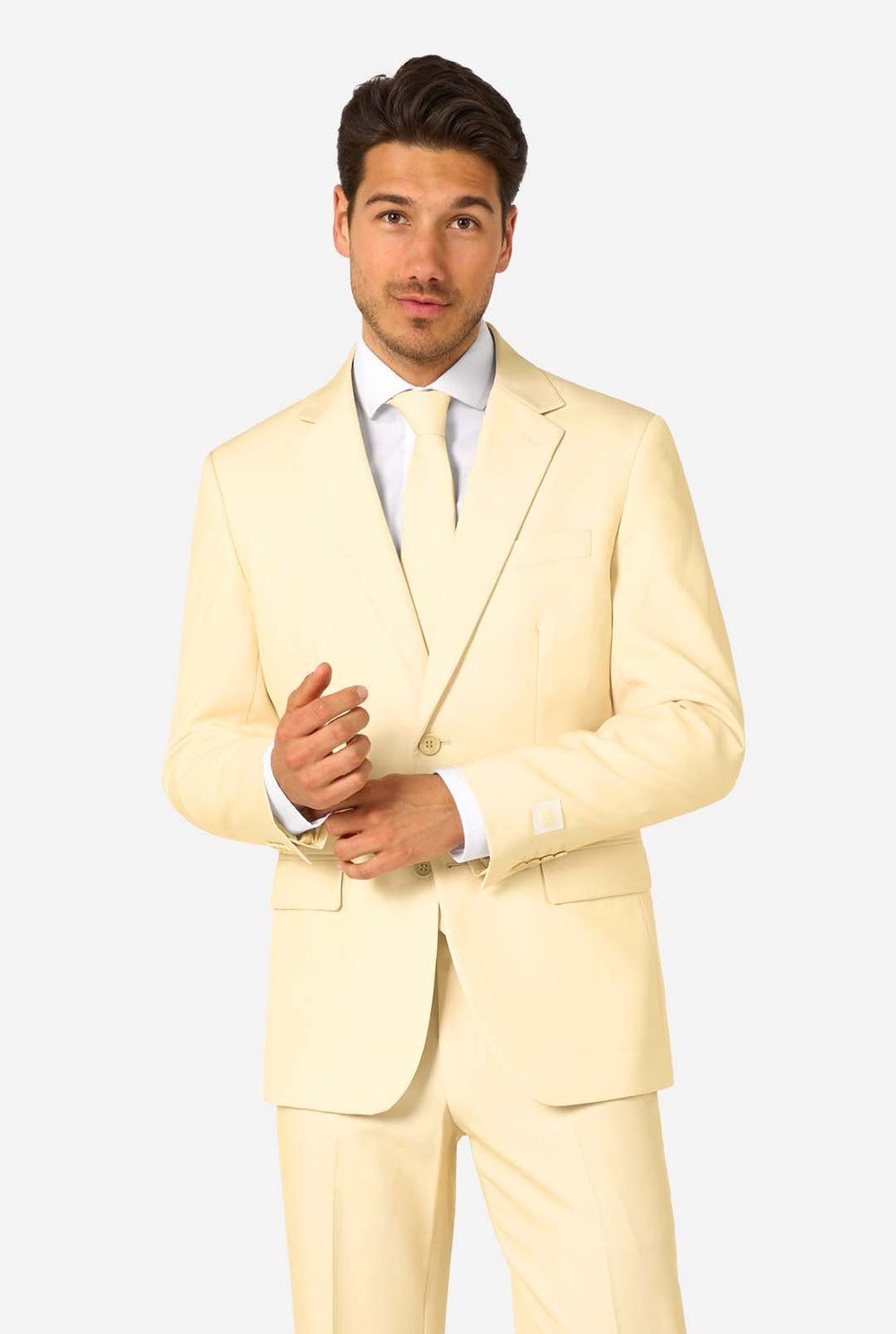 Eleganter Herrenanzug in sanftem Pastellgelb, perfekt für Hochzeiten, Sommerveranstaltungen und formelle Anlässe. Dieser stilvolle Anzug zeichnet sich durch Slim Fit, Revers und eine passende Krawatte für einen eleganten Look aus. Ideal für moderne Herren, die mit einem hellen Pastellanzug ein Statement setzen möchten.