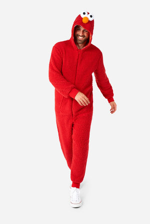 Männer tragen roten Plüsch-Elmo-Strampler
