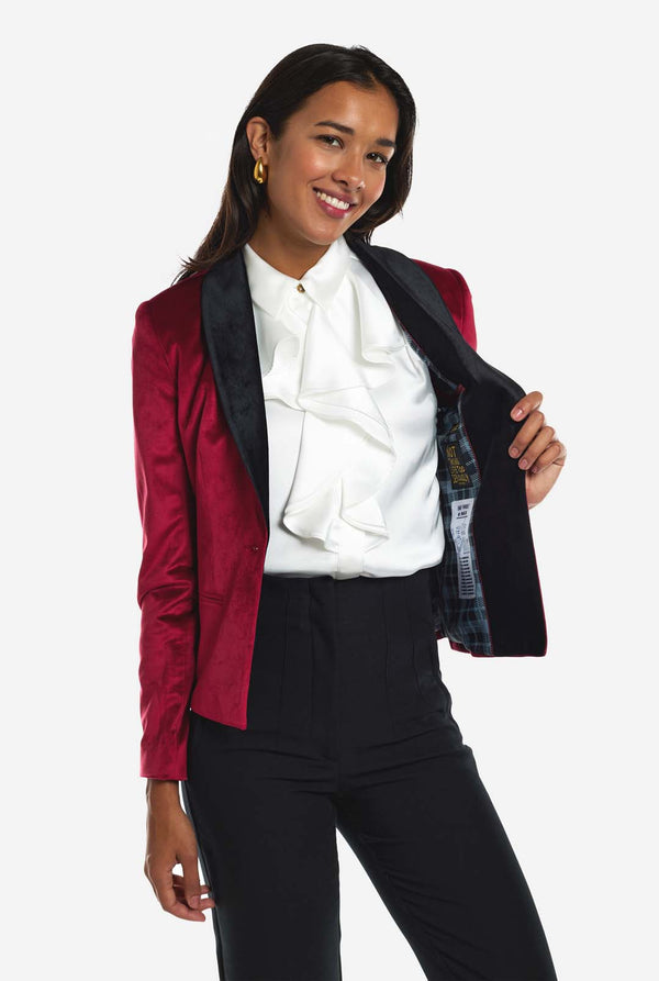 Damen trägt Dinner Jacket Burgundy Blazer