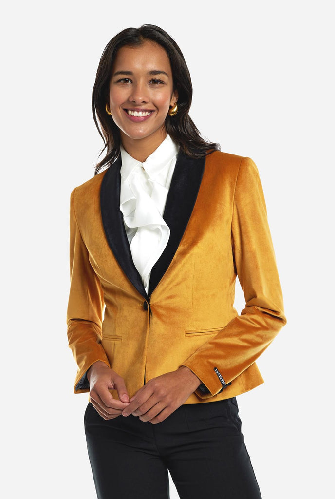 Damen trägt Dinnen Jacket Gold Blazer