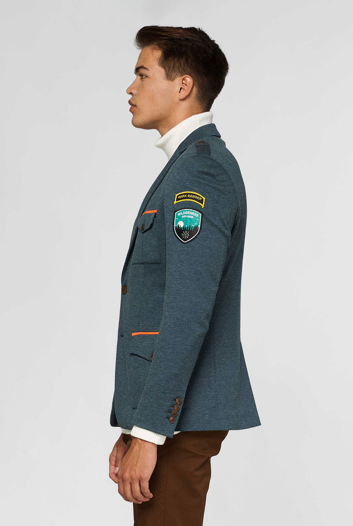 Grüner Park Ranger Jacke vom Mann getragen, Blick auf der Seite