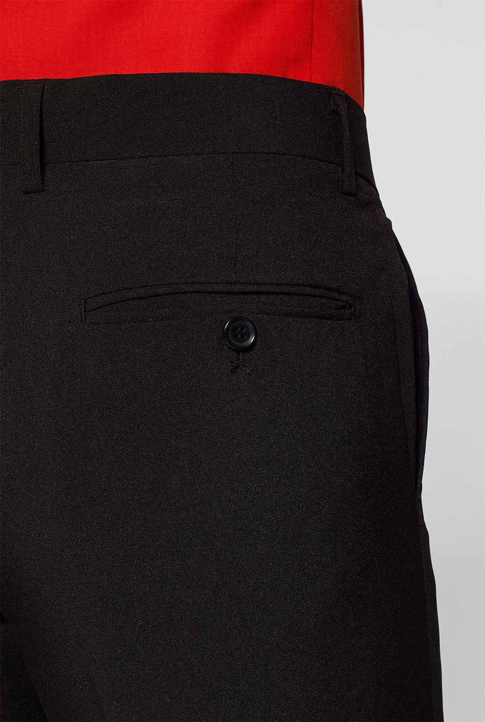 Schwarzen Hosen, Nahaufnahme