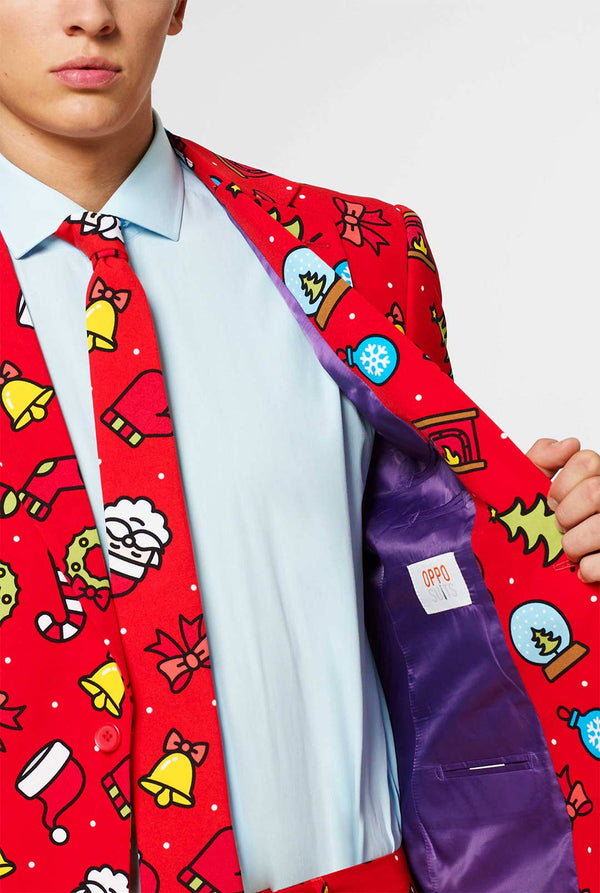 Roter Weihnachtsanzug mit Weihnachtssymbolen, die vom Mann getragen werden, der in der Jacke gezeigt ist
