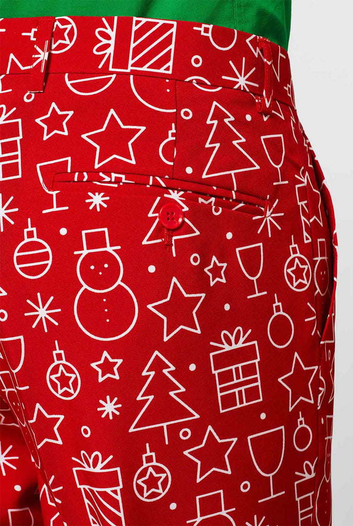 Roter Weihnachtsanzug mit Weihnachtsprotokoll vom Mann getragen, Nahaufnahme Hose