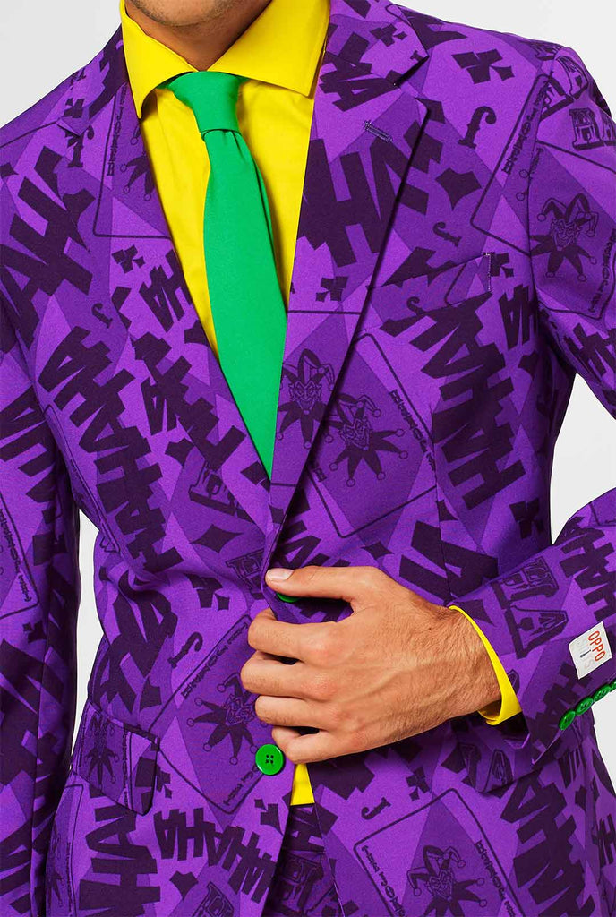 Warner Bros der Joker Purple Anzug vom Mann getragen, Nahaufnahme Jacke und Krawatte