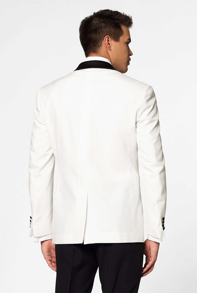 Weiß mit schwarzem Smokinganzug perlweiß von Mann getragen, Blick von hinten, Nahaufnahmen Blazer