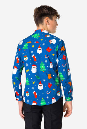 Teenager Jungen, das blaues Hemd mit Weihnachtdruck trägt, Blick von hinten