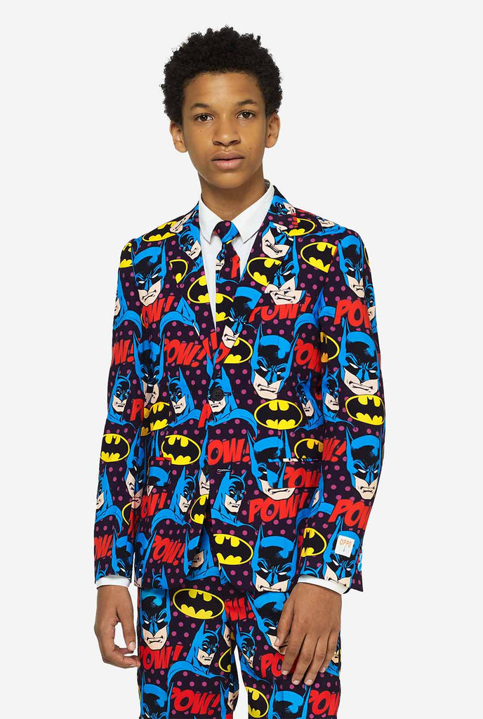 Teenager -Form -Anzug mit Batman -Druck
