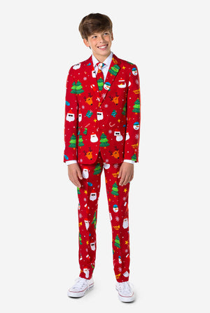 Teenager, der einen formellen roten Weihnachtsanzug trägt