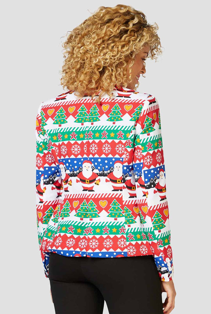 Mehrfarbige lustige Weihnachtsdruckjacke von einer Frau, Blick von hinten
