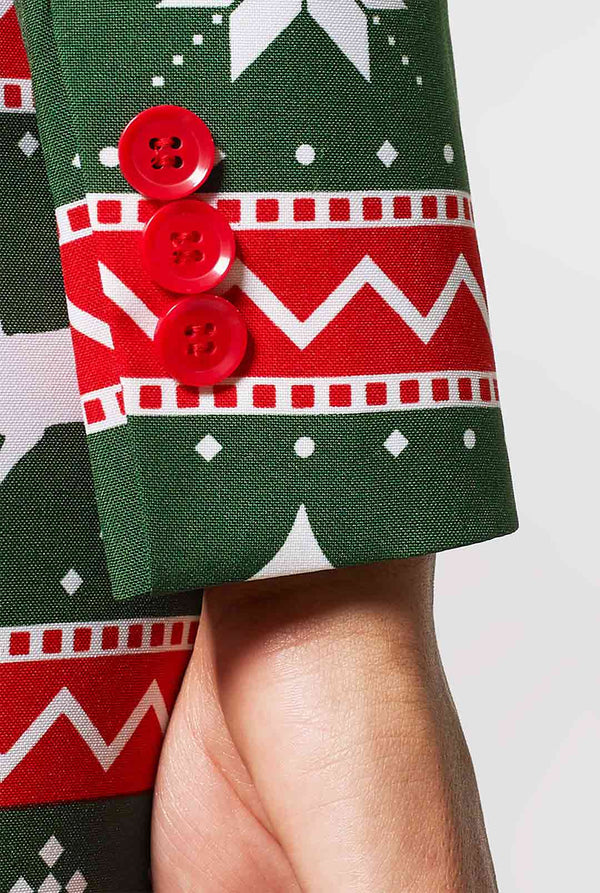 Frau, die grünen und roten Weihnachtsanzug trägt, Ärmel Nahauf