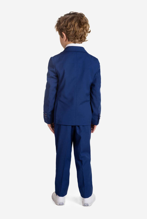 Junge trägt einen blauen OppoSuits Daily Kinderanzug, Ansicht von hinten.
